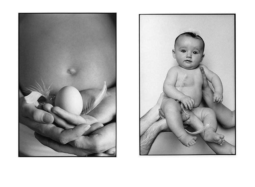 Photo d'un ventre de femme enceinte et d'un oeuf dans un nid de plumes.